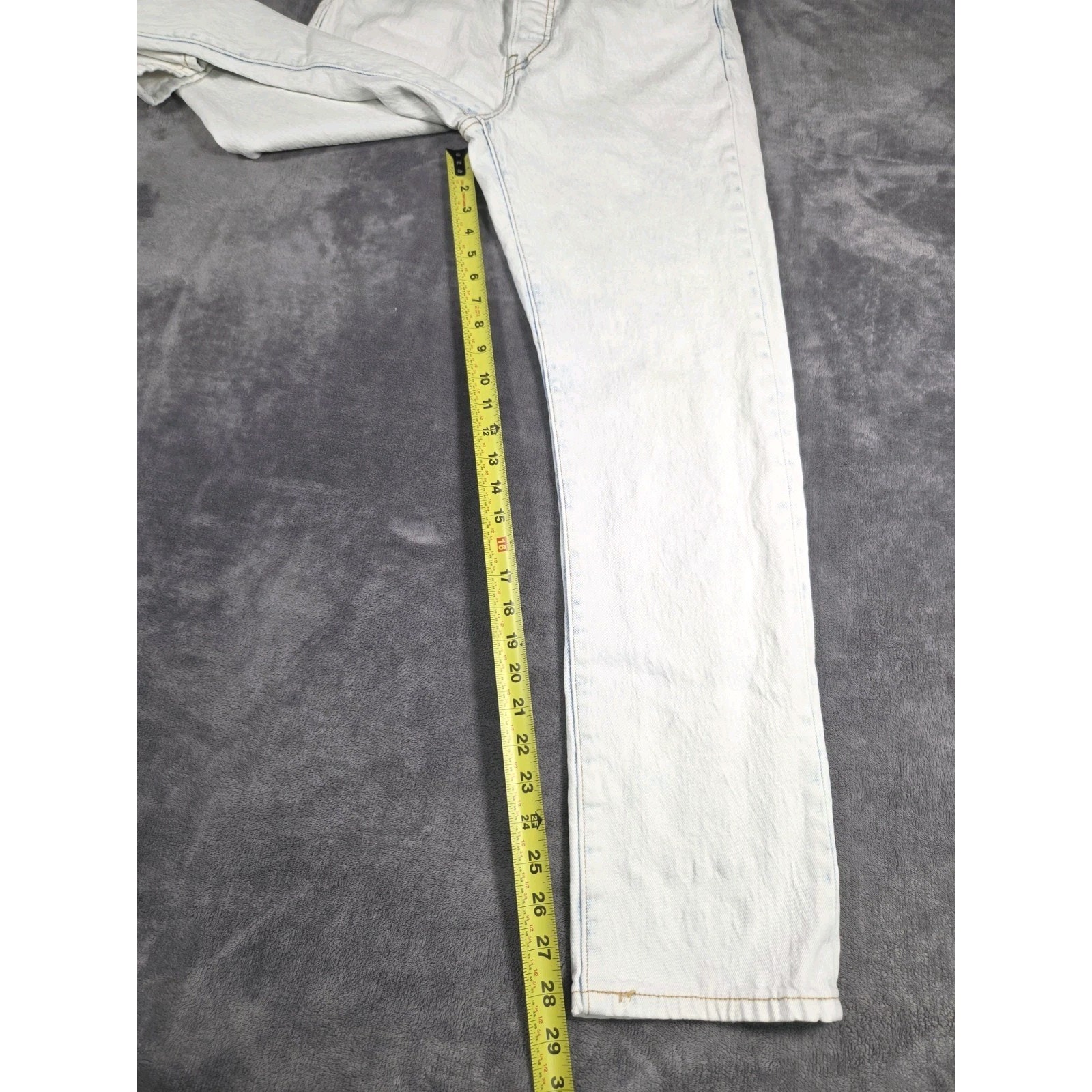 Levi’s 501 Premium Button Fly Sz 27x30 Straight Jeans Women’s White Cotton C7 — image 4 of 8